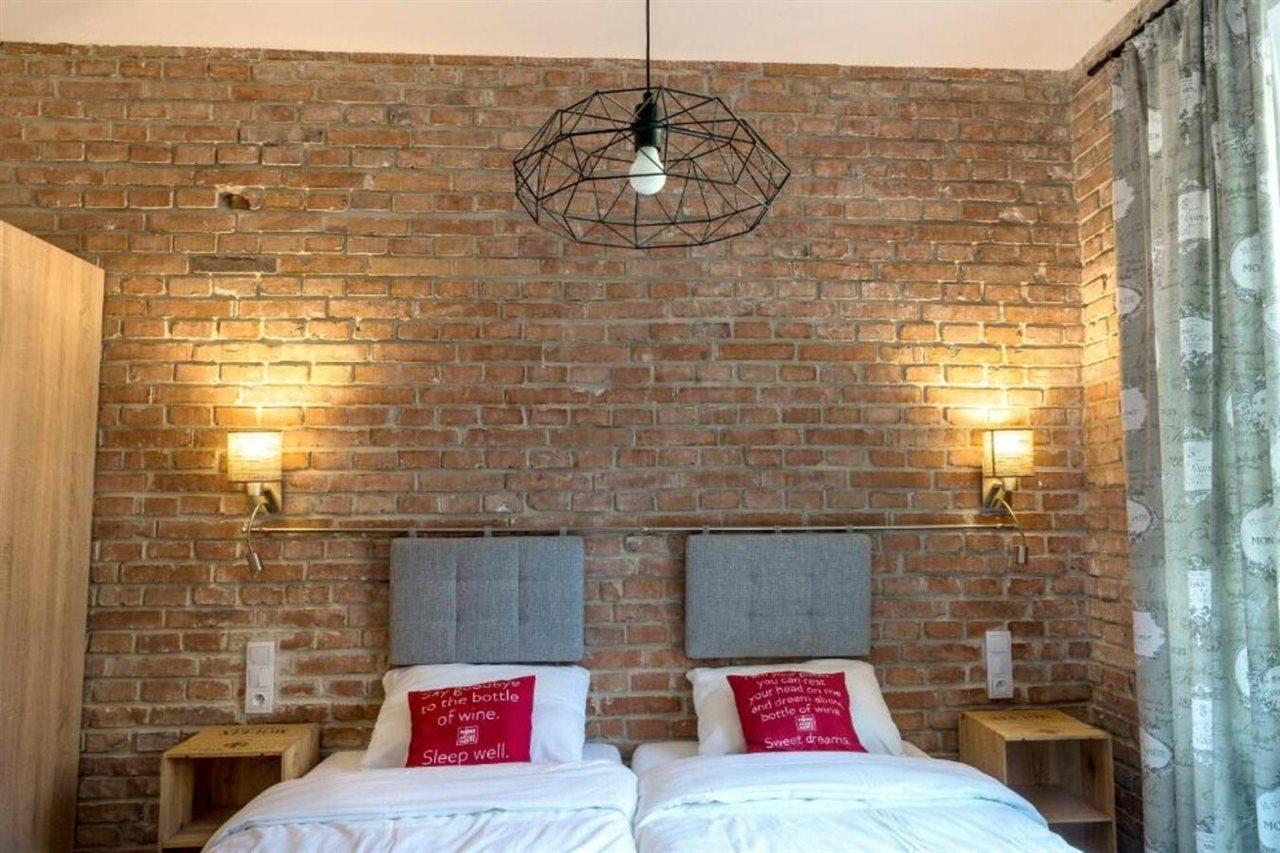 Wine Apartments Краков Экстерьер фото