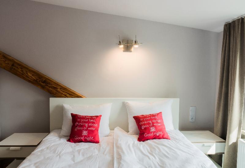 Wine Apartments Краков Экстерьер фото